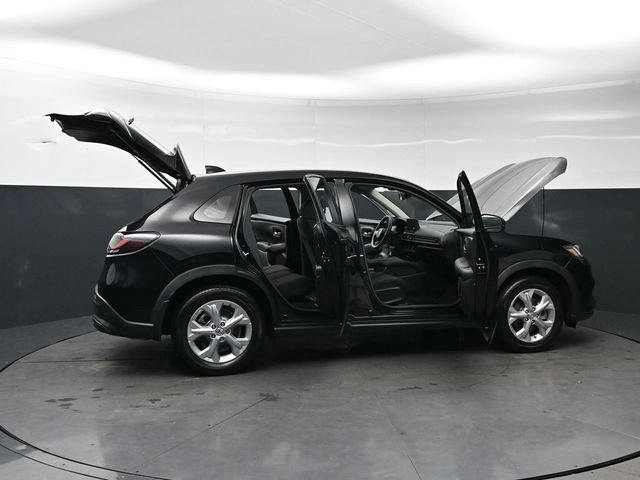 Certified 2024 Honda HR-V LX image 35