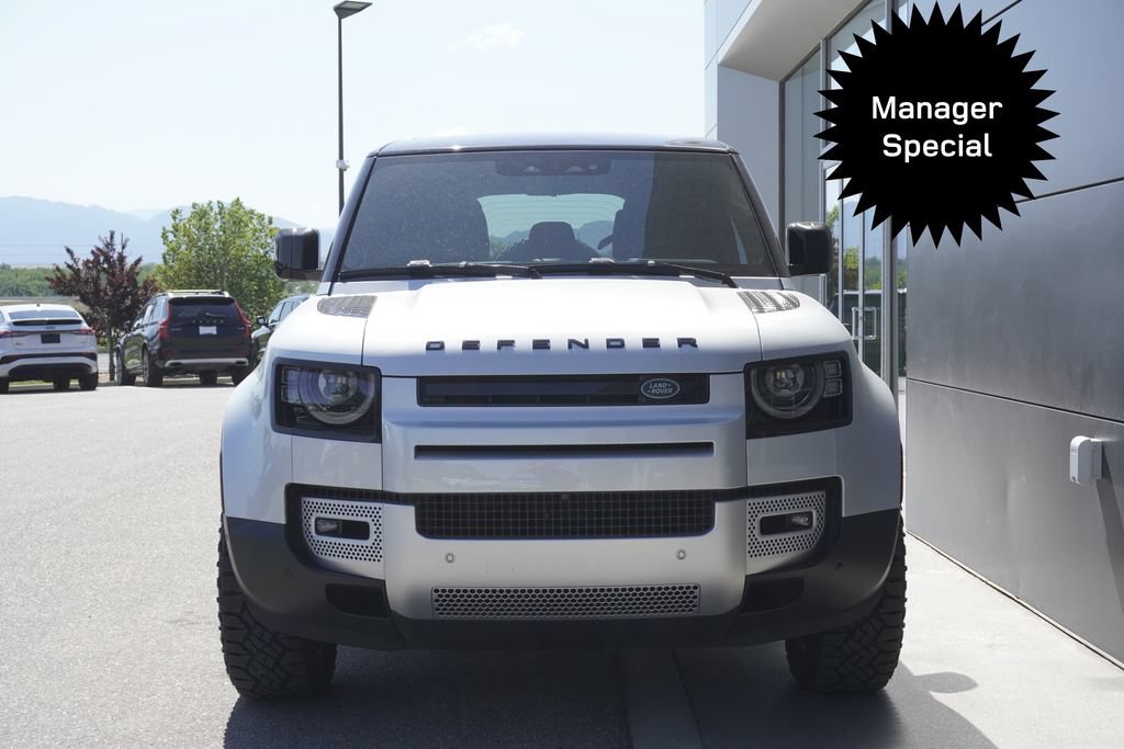 Used 2024 Land Rover Defender 110 SE AWD/4WD image 5