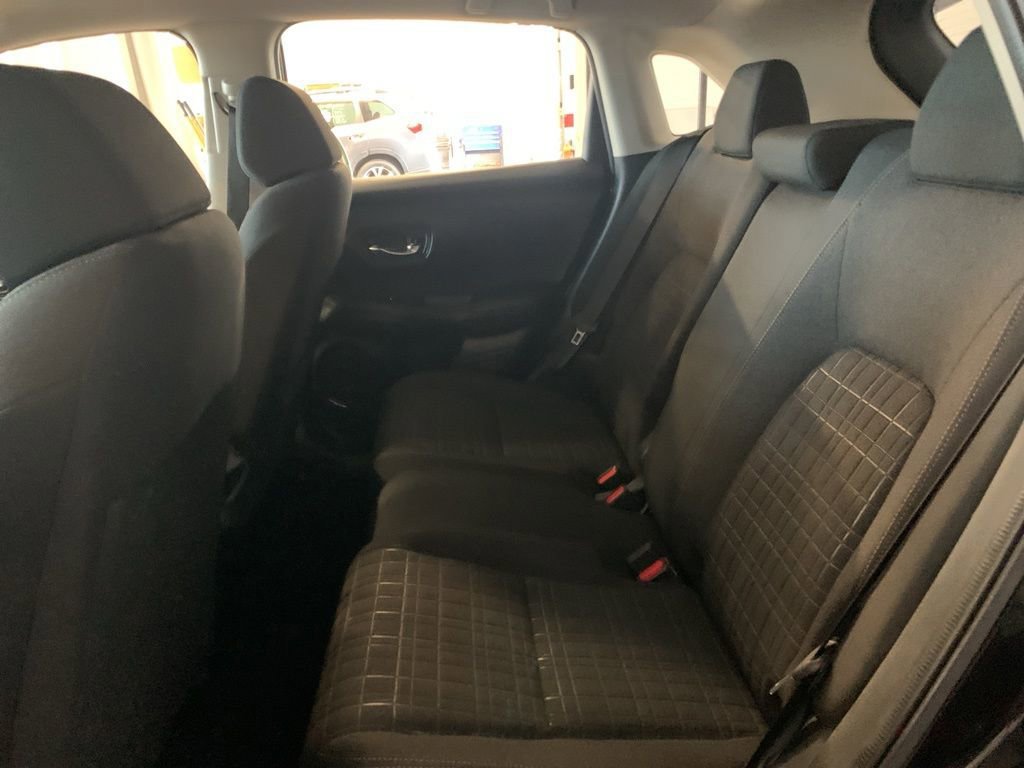 Used 2023 Honda HR-V LX image 37