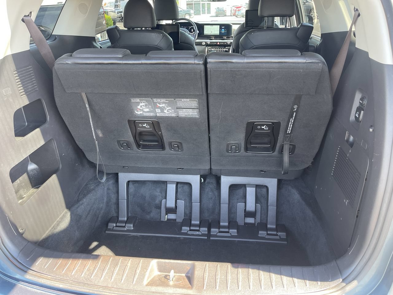 Used 2024 Kia Carnival SX Prestige FWD image 27