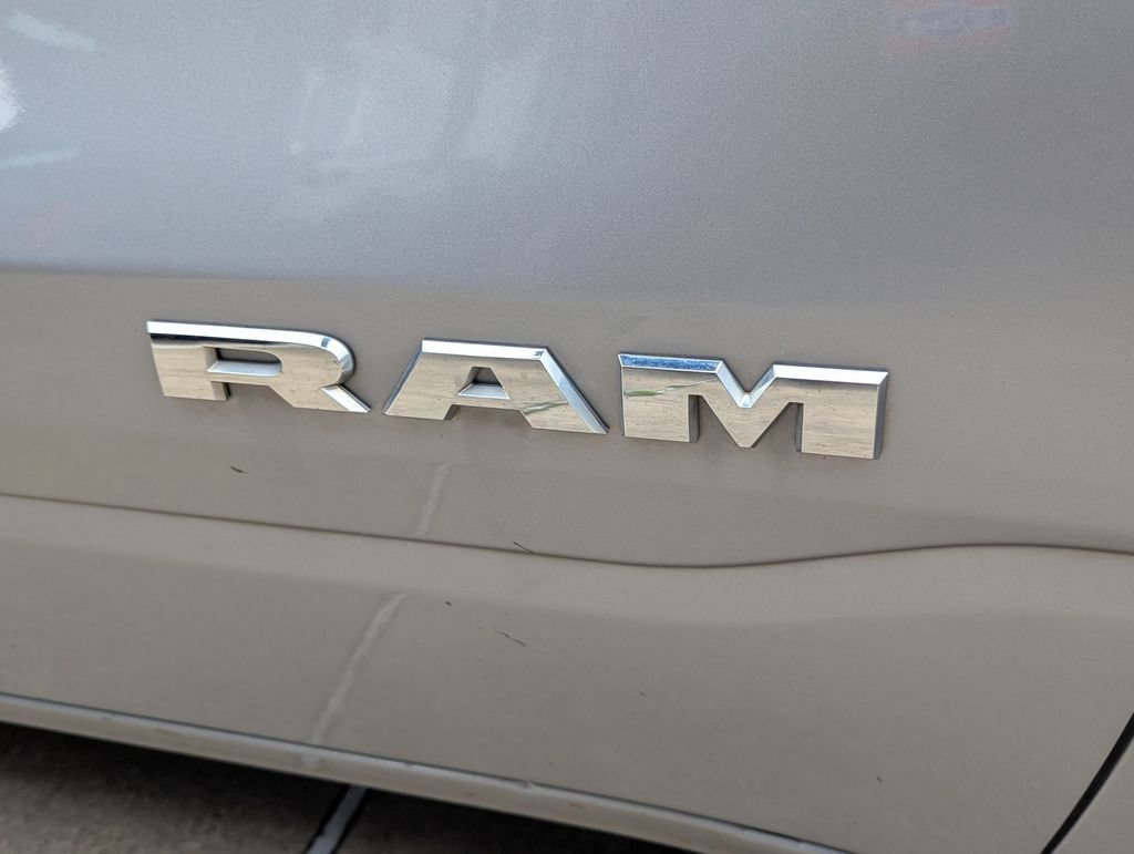 Used 2022 RAM 1500 Laramie AWD/4WD image 32