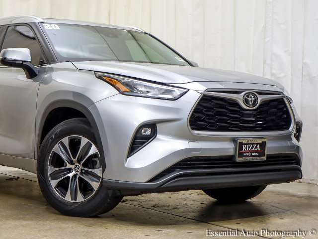 Used 2020 Toyota Highlander XLE AWD/4WD image 6