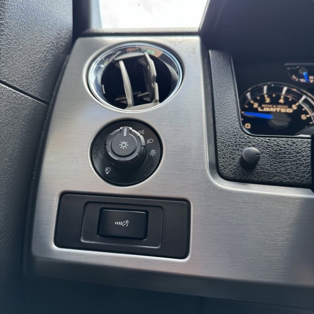 Used 2013 Ford F150 Limited image 44