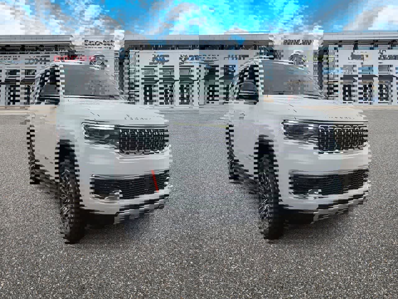 Used 2024 Jeep Wagoneer Series II w/ Flexible Seating Group RWD image 2