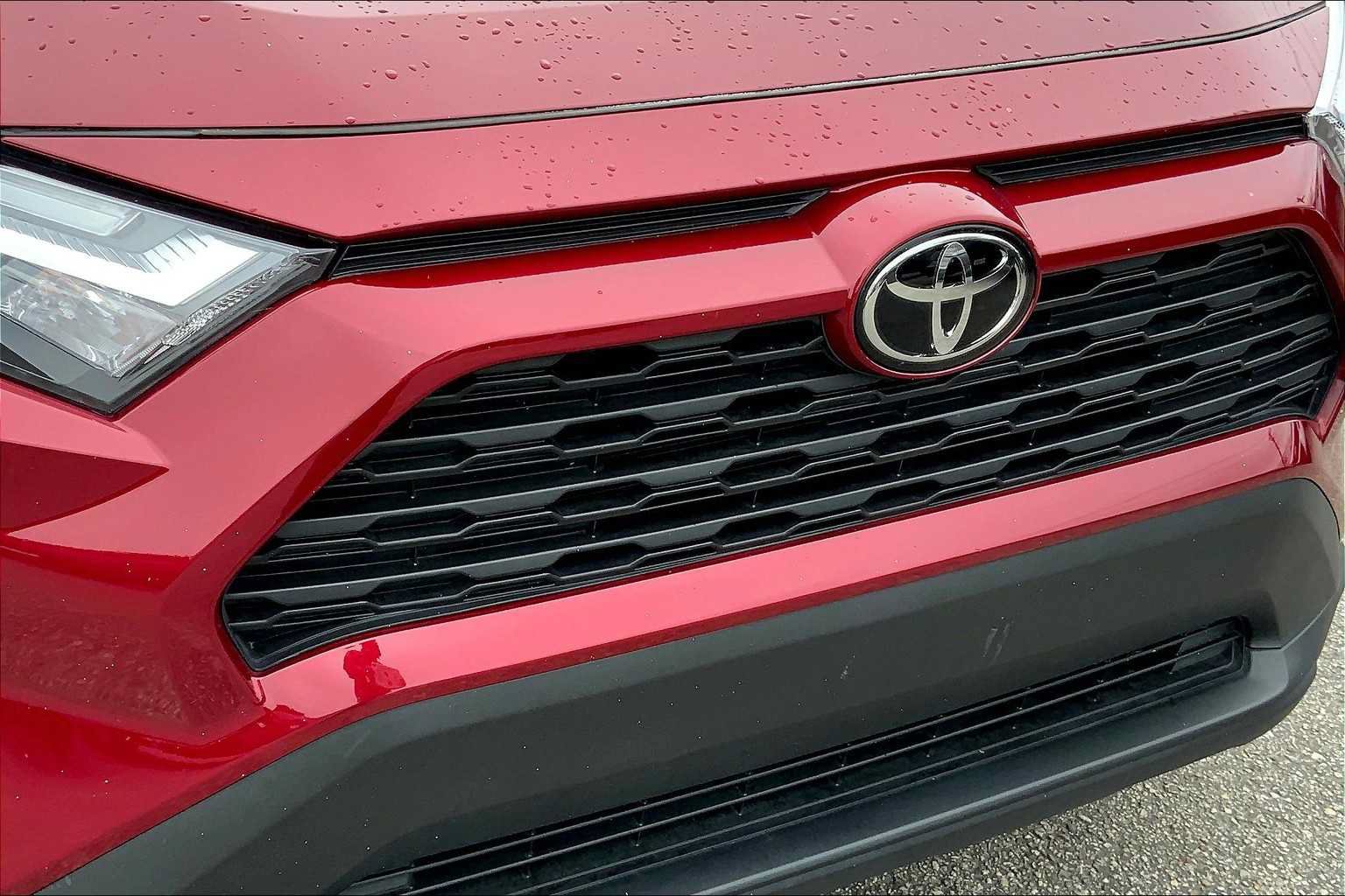 Used 2023 Toyota RAV4 XLE w/ Convenience Package FWD image 30