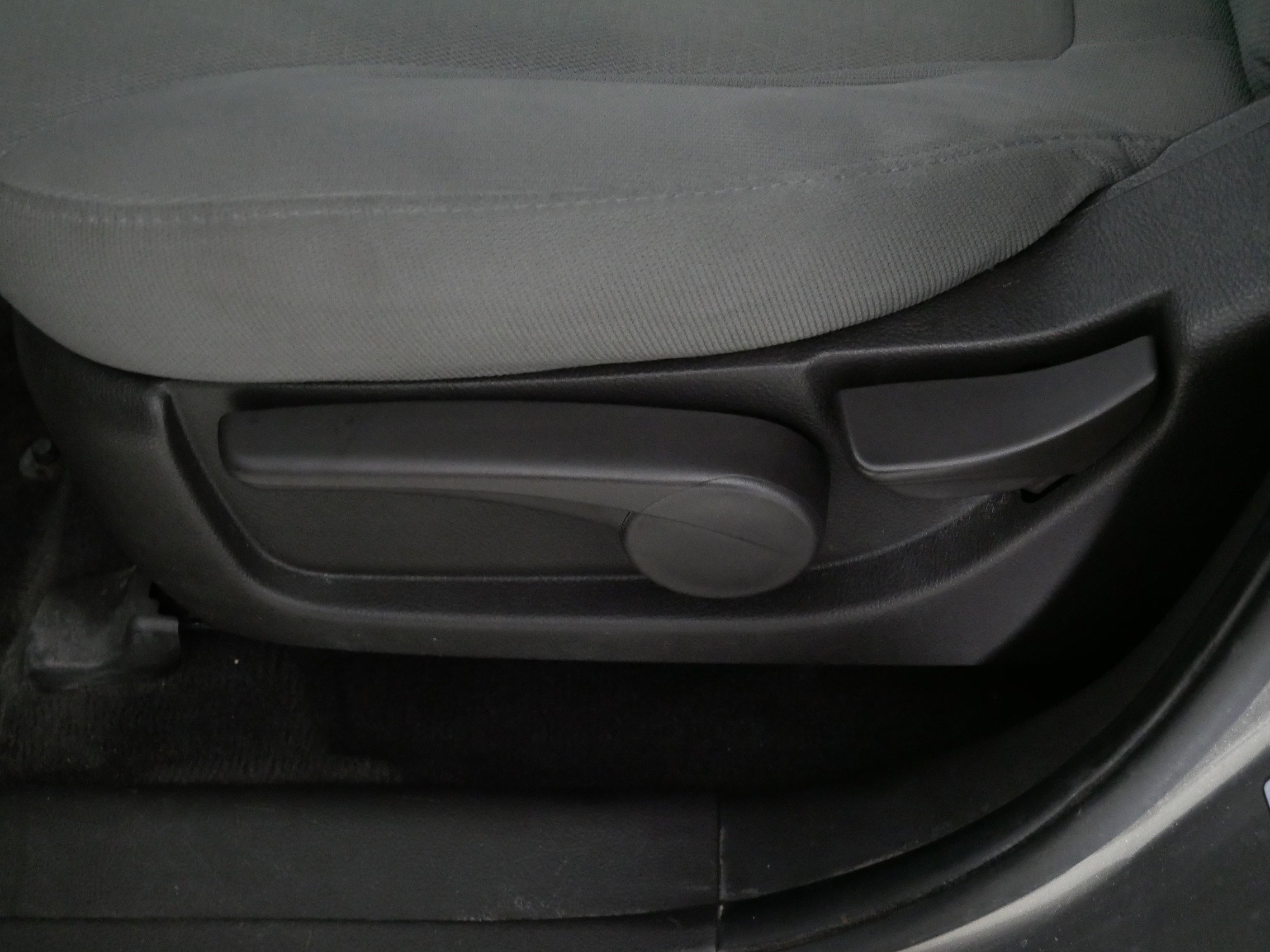 Used 2012 Hyundai Santa Fe GLS image 20