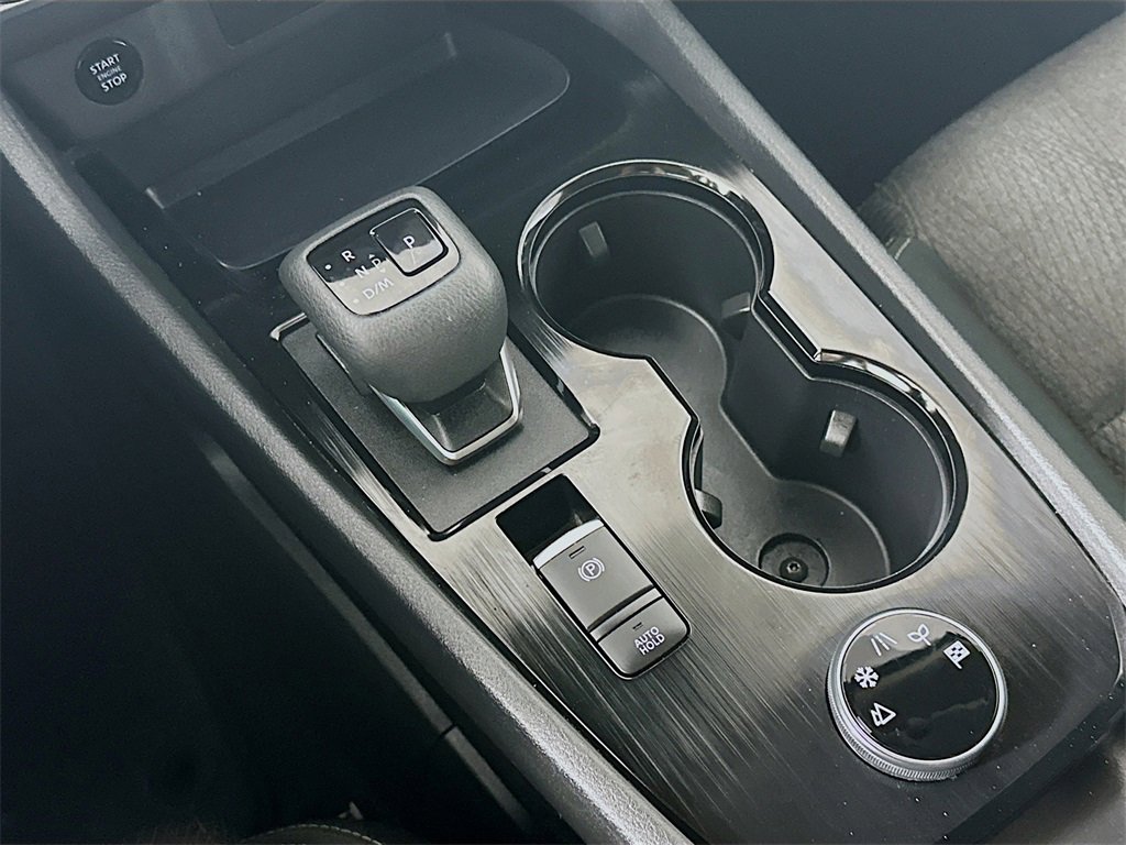 Used 2024 Nissan Rogue SV image 16