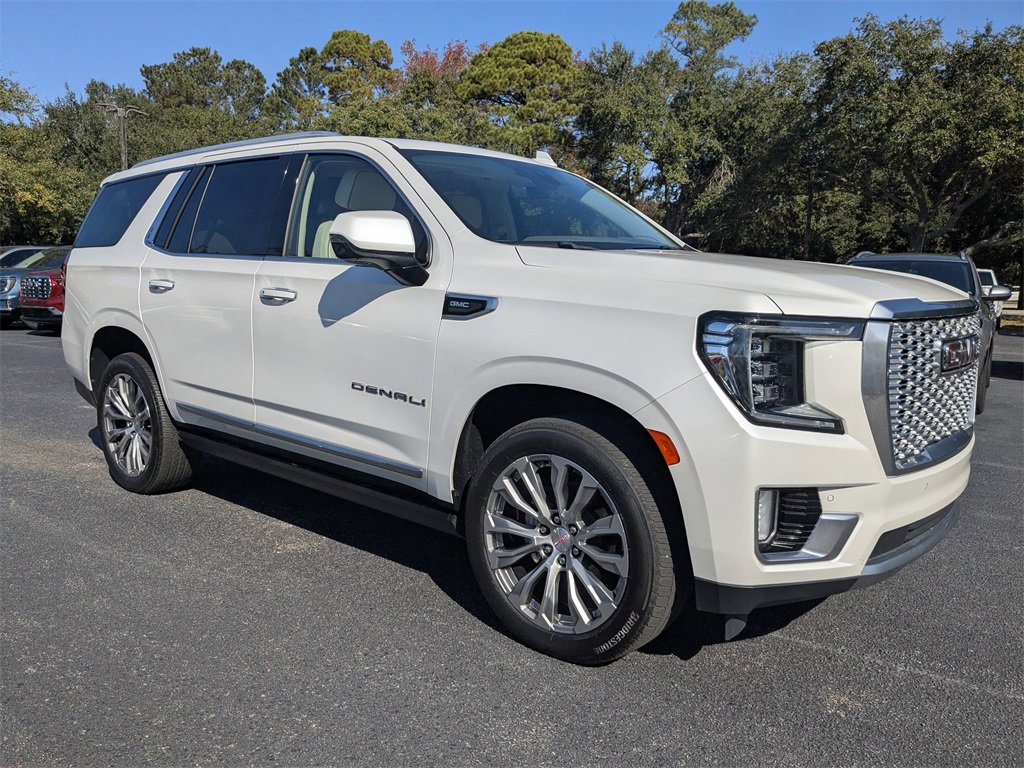 Used 2021 GMC Yukon Denali w/ Denali Premium Package image 2