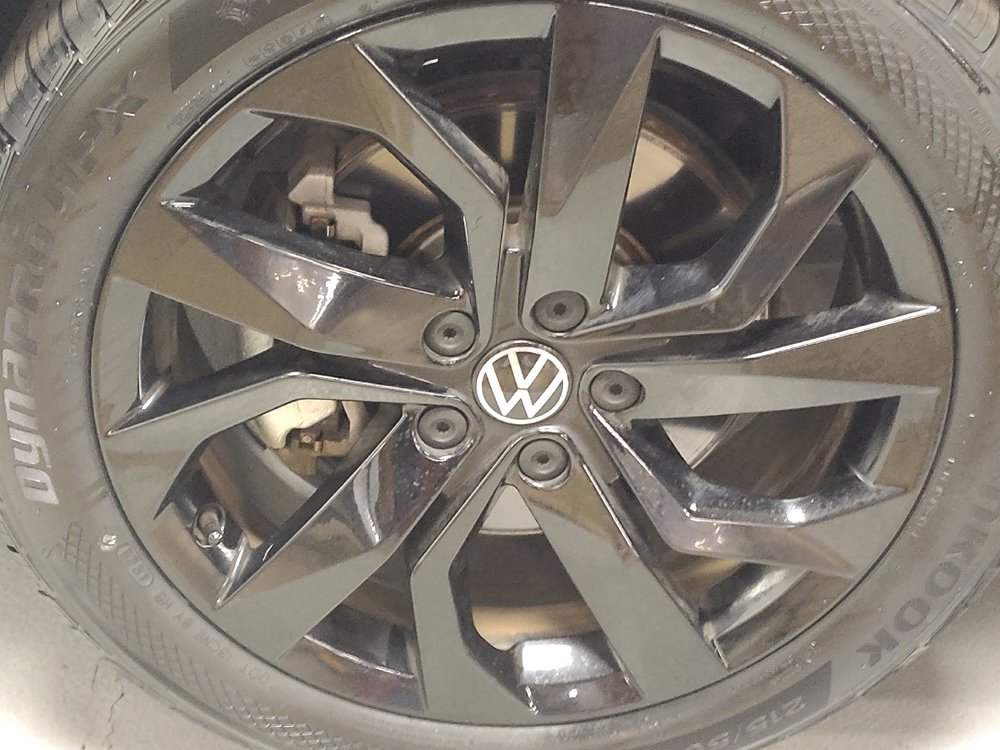 Used 2022 Volkswagen Taos SE FWD image 31