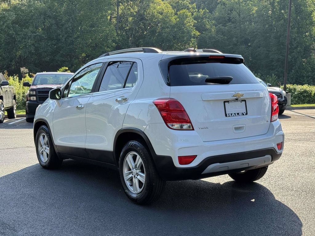 Used 2020 Chevrolet Trax LT w/ LT Convenience Package FWD image 23