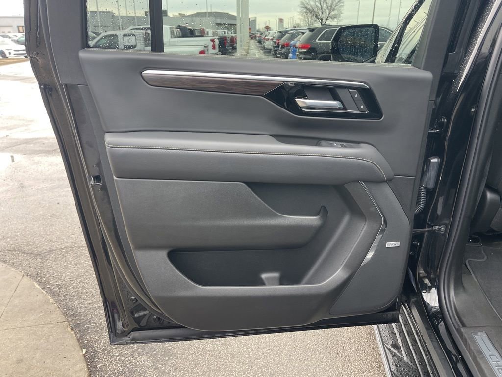 Certified 2026 Chevrolet Suburban Premier w/ Sun And Tow Package image 21