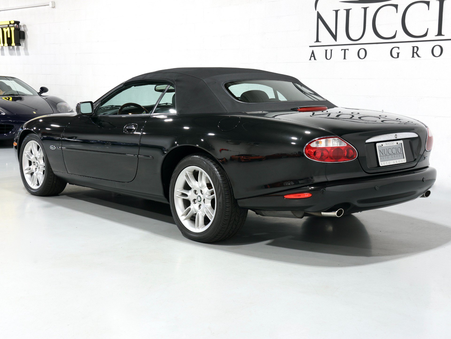 Used 2001 Jaguar XK8 Convertible RWD image 5