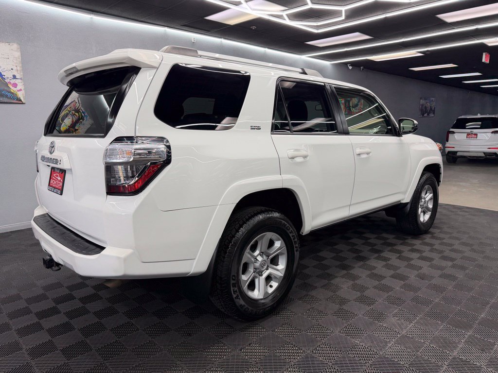 Used 2024 Toyota 4Runner SR5 AWD/4WD image 15