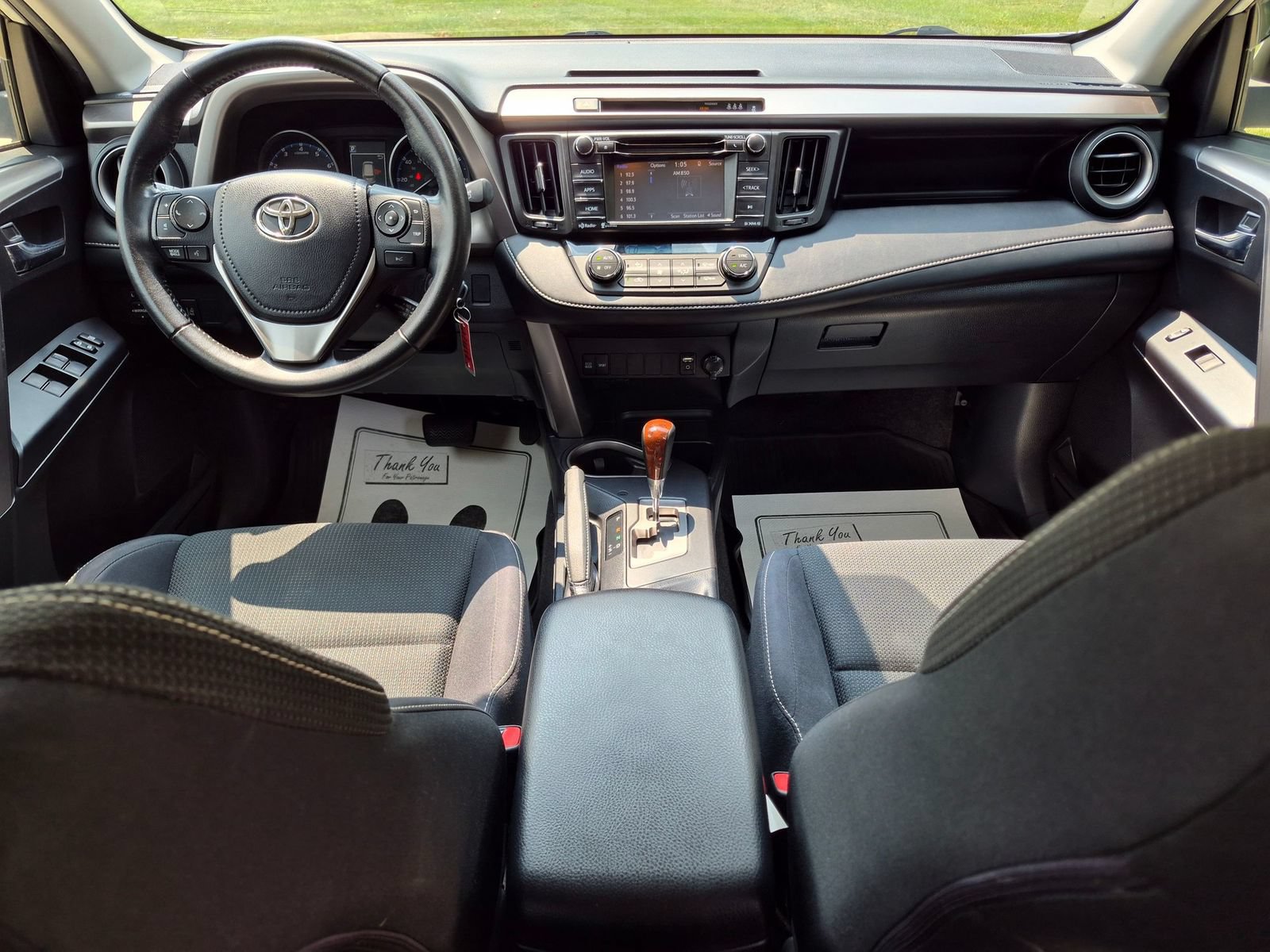 Used 2017 Toyota RAV4 XLE AWD/4WD image 23