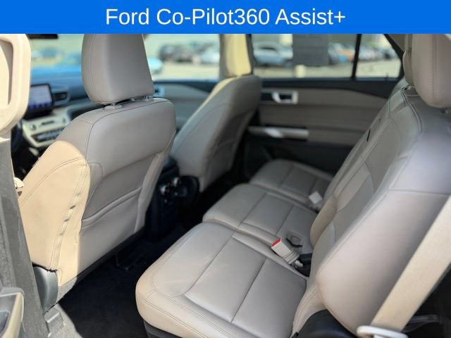 Used 2023 Ford Explorer XLT w/ Equipment Group 202A AWD/4WD image 14