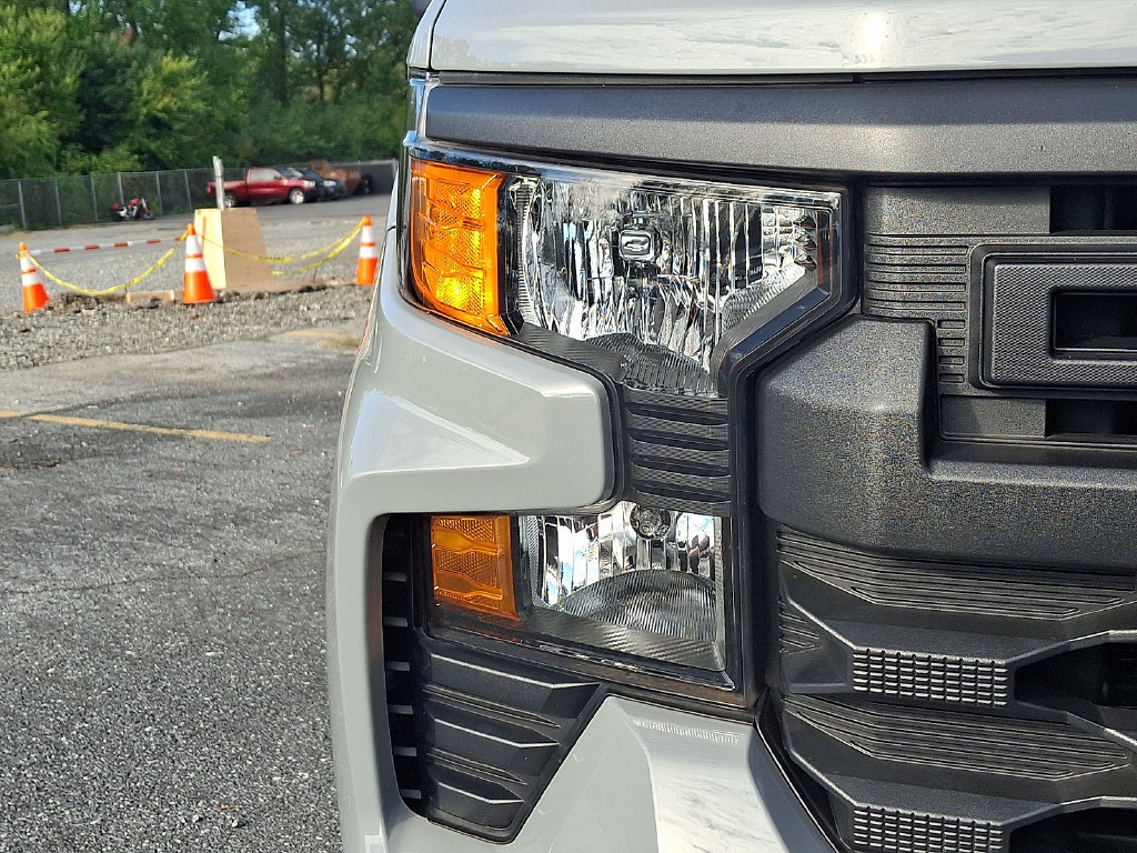 Used 2025 Chevrolet Silverado 1500 Custom AWD/4WD image 9