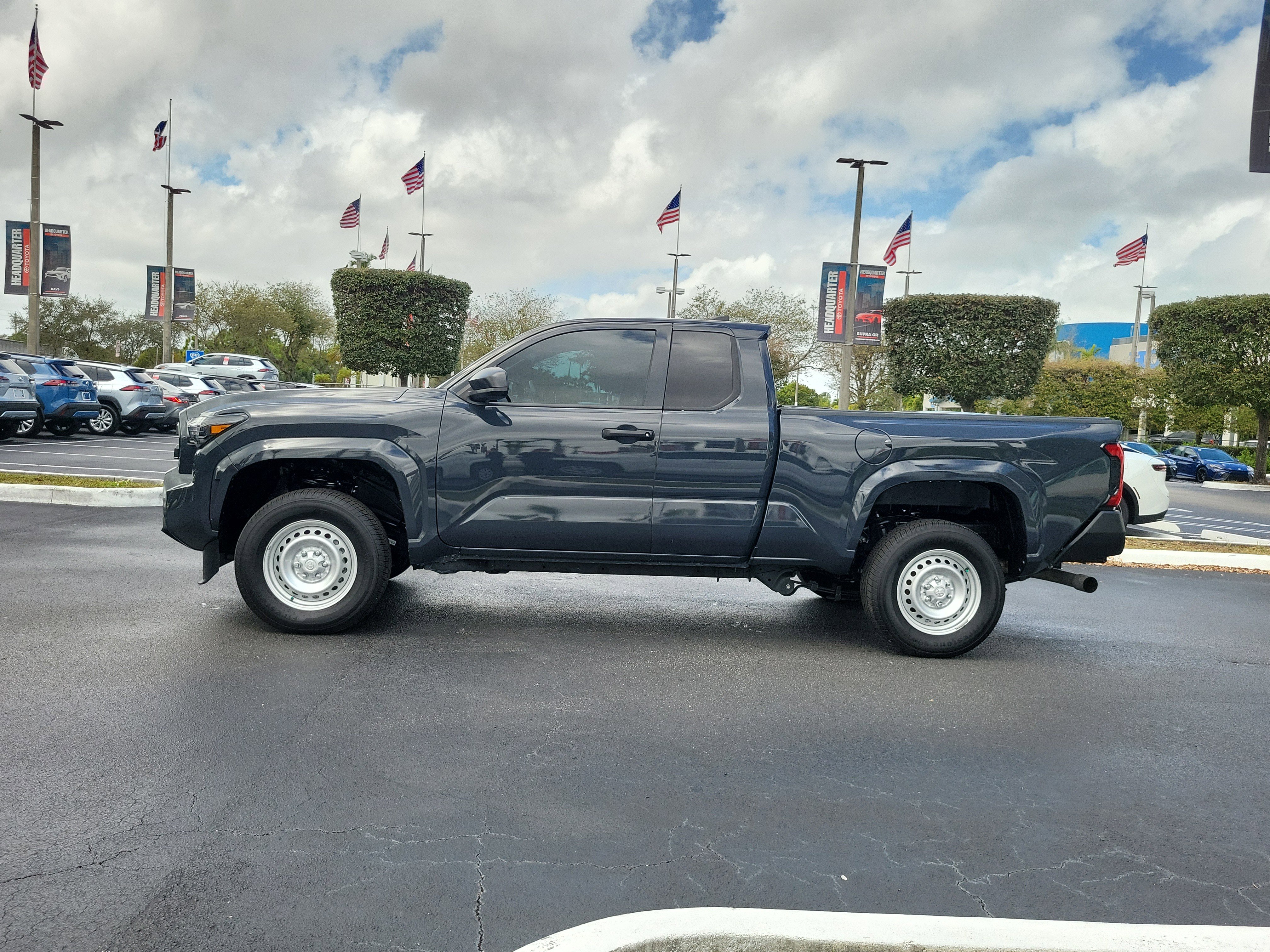 Used 2025 Toyota Tacoma SR w/ Towing Package image 7