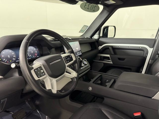 Used 2023 Land Rover Defender 130 SE image 14