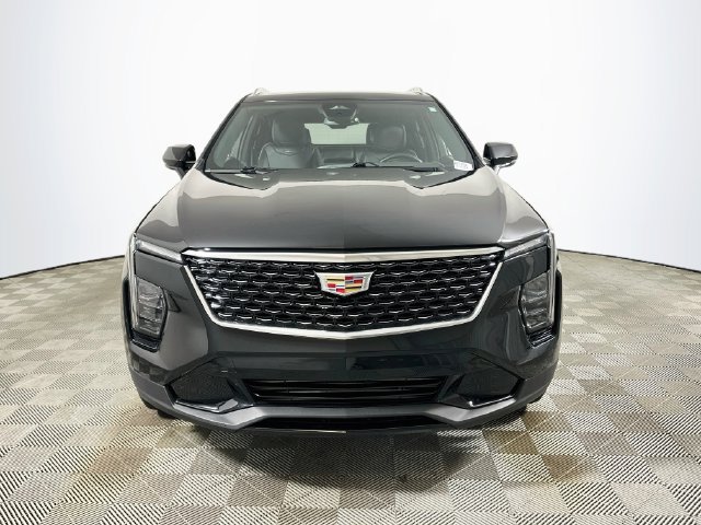 Used 2024 Cadillac XT4 Premium Luxury FWD image 8