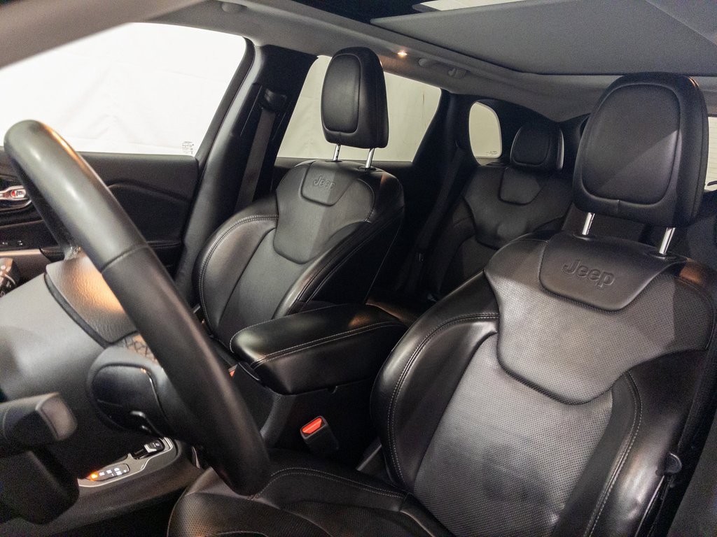 Used 2022 Jeep Cherokee Limited image 13