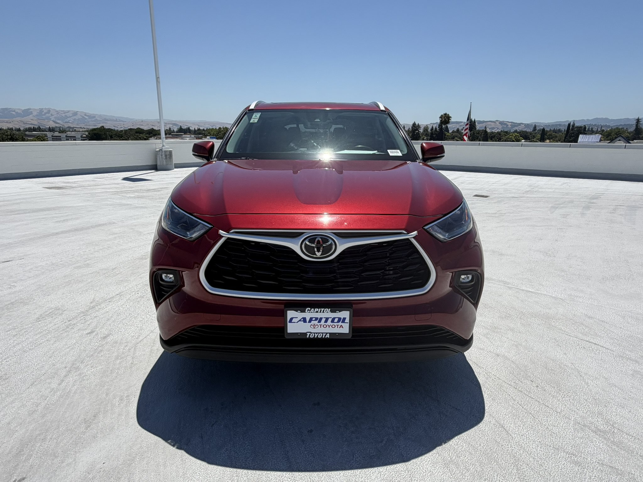 Used 2022 Toyota Highlander XLE FWD image 7