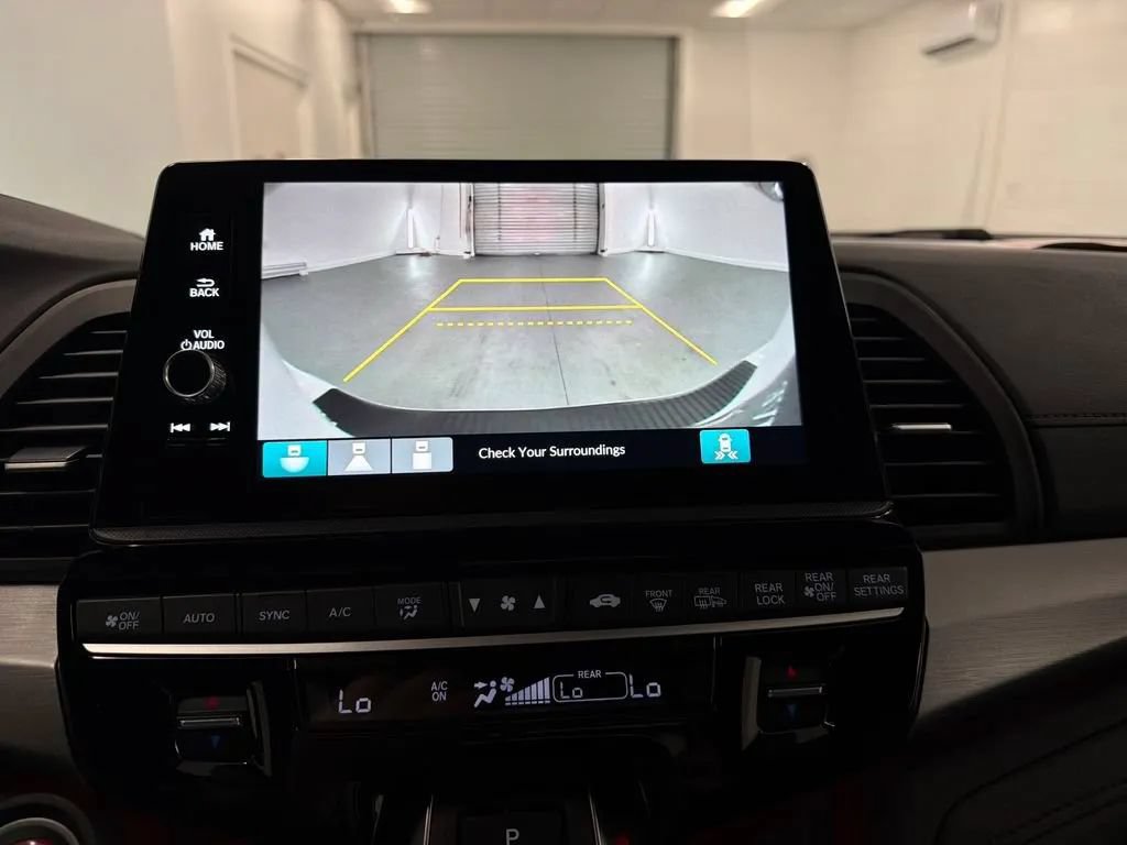 Used 2025 Honda Odyssey Sport-L image 17