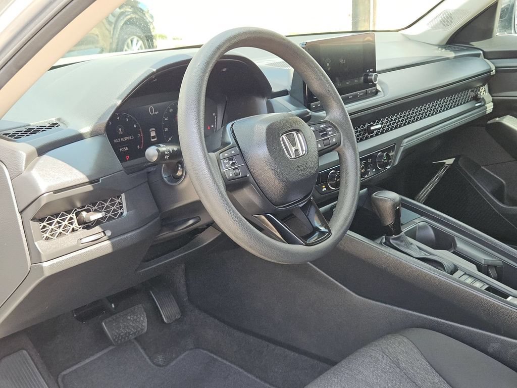 Used 2025 Honda Accord SE image 13