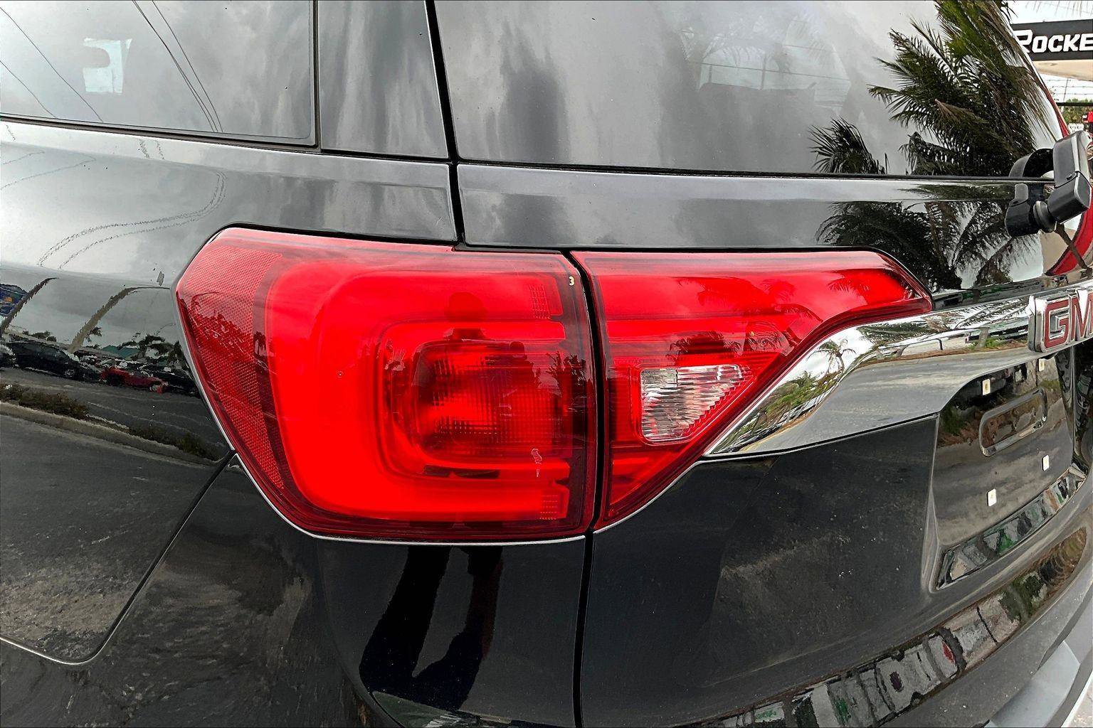 Used 2019 GMC Acadia SLT image 23