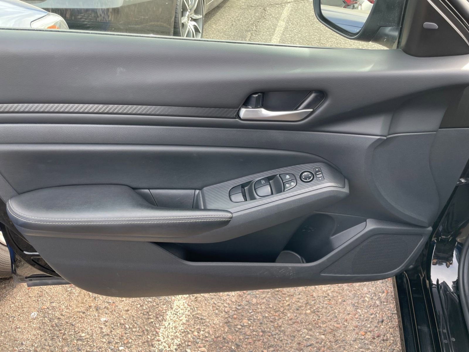 Used 2025 Nissan Altima 2.5 SV image 20