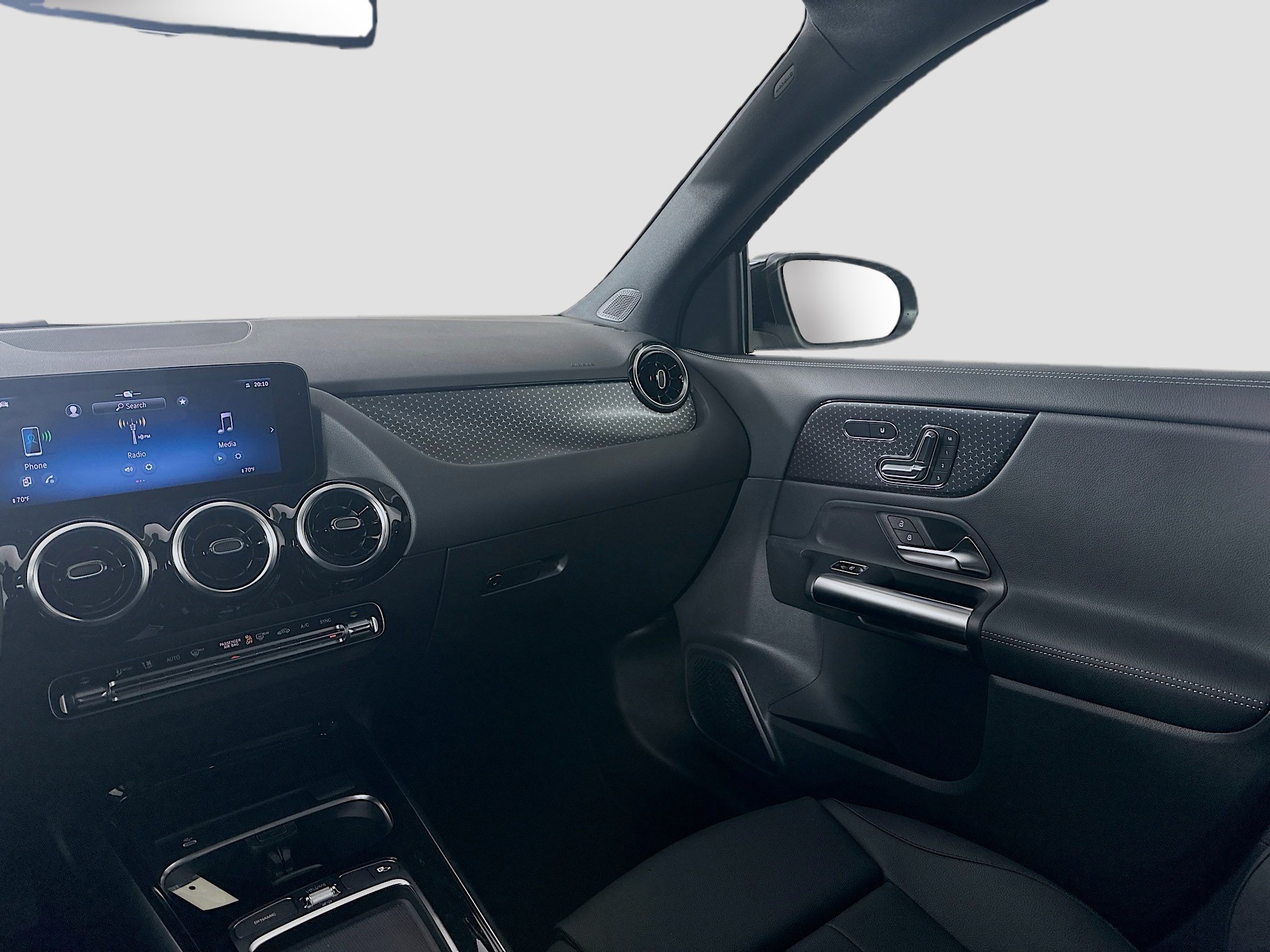 Certified 2026 Mercedes-Benz GLA 250 4MATIC image 29