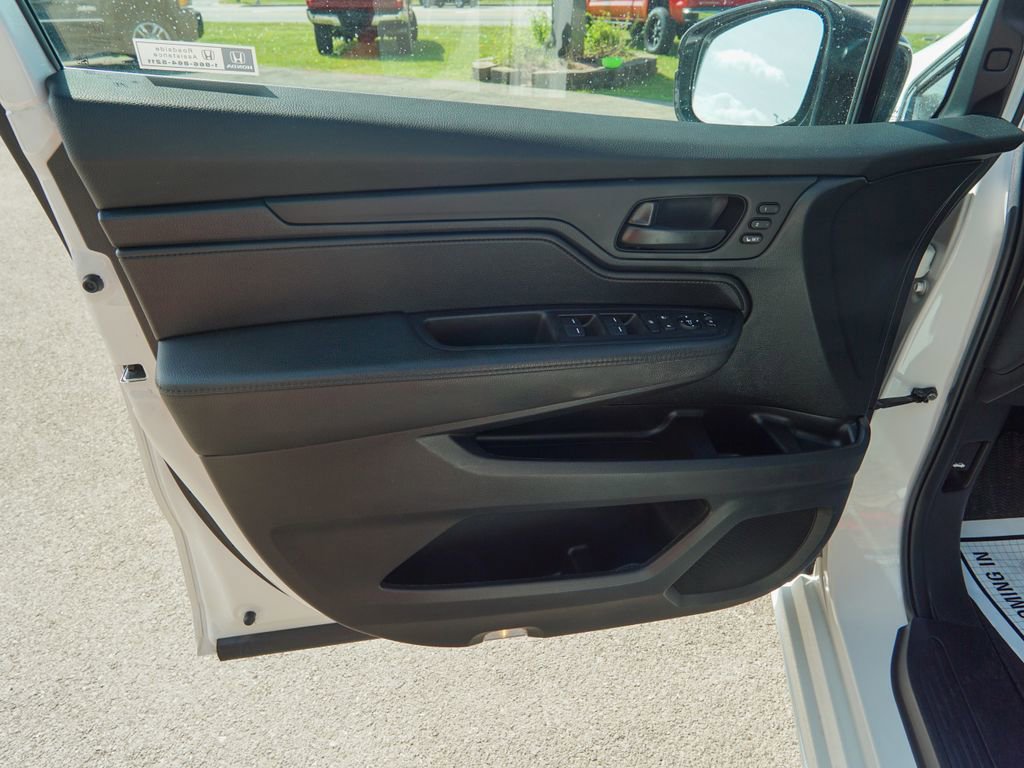 Used 2023 Honda Odyssey Sport image 18