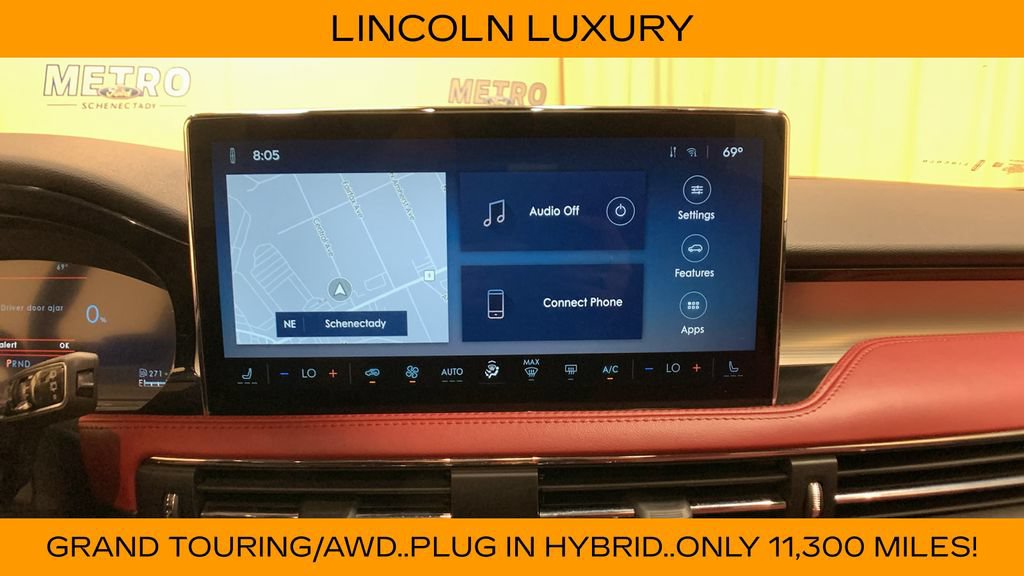 Used 2025 Lincoln Corsair Grand Touring w/ Towing Package AWD/4WD image 35