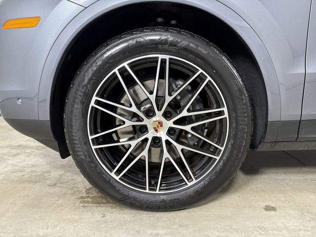 New 2026 Porsche Cayenne image 13