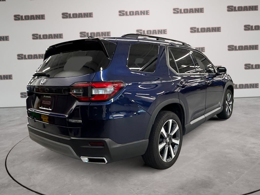 Certified 2025 Honda Pilot Touring image 5