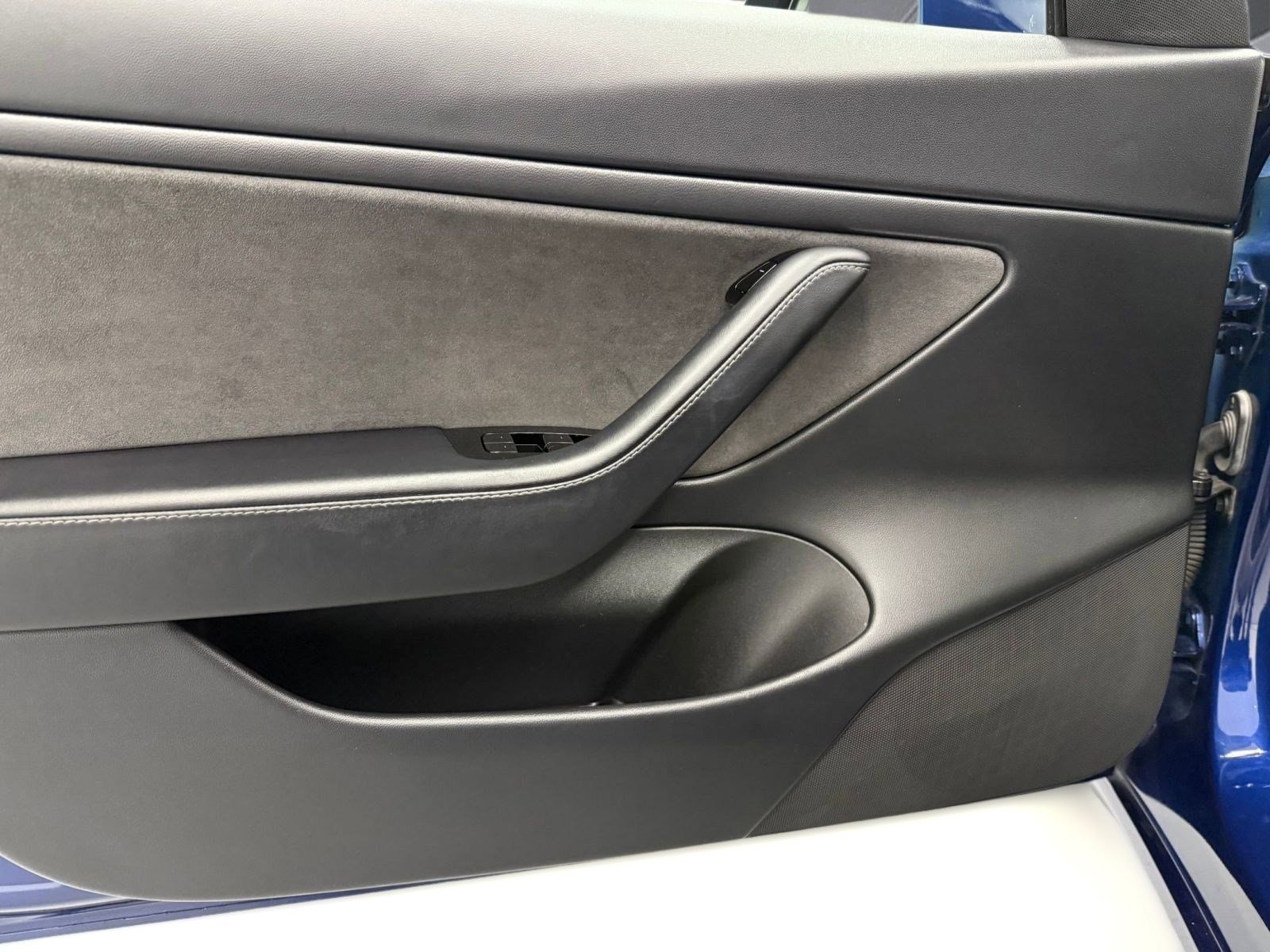 Used 2020 Tesla Model 3 Performance image 17