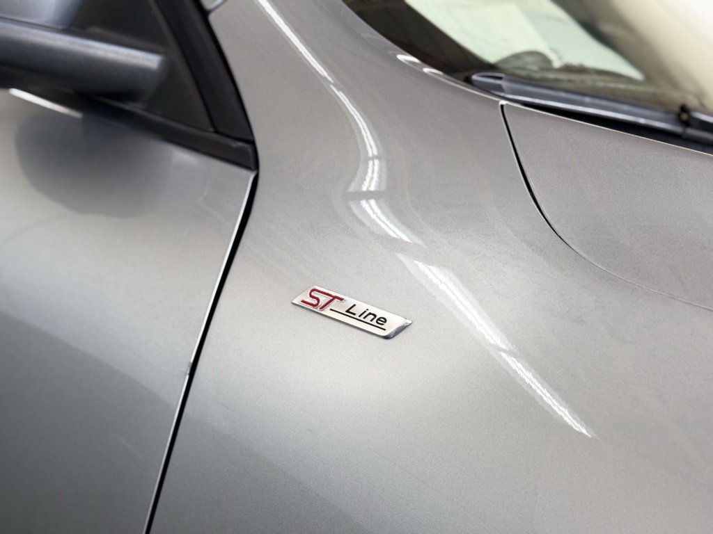 Used 2023 Ford Escape ST-Line Select w/ Tech Pack #2 image 3