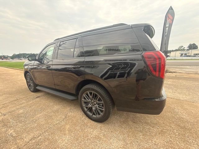 Used 2026 Ford Expedition Platinum w/ Stealth Appearance Package AWD/4WD image 6
