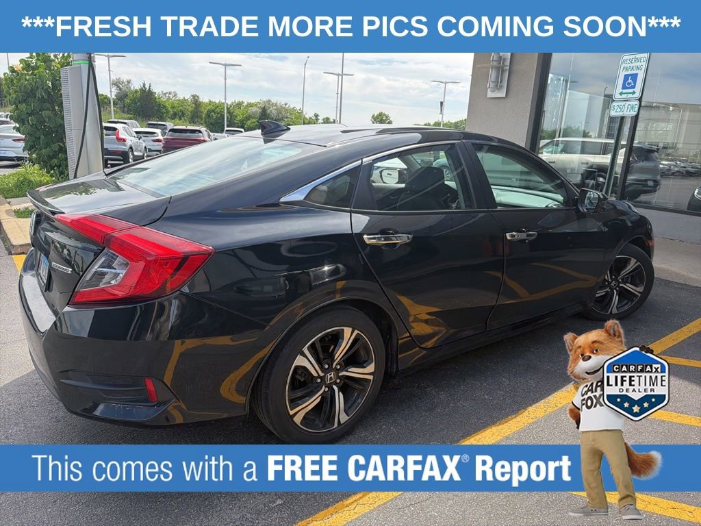 Used 2016 Honda Civic Touring image 4