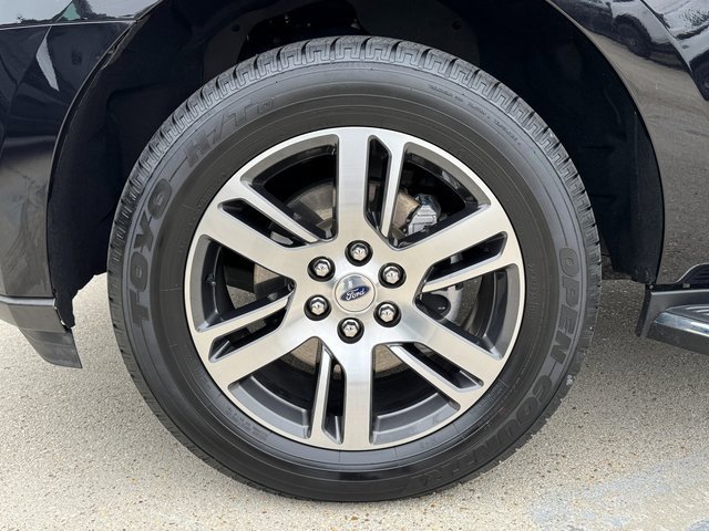 Certified 2022 Ford Expedition XLT image 13