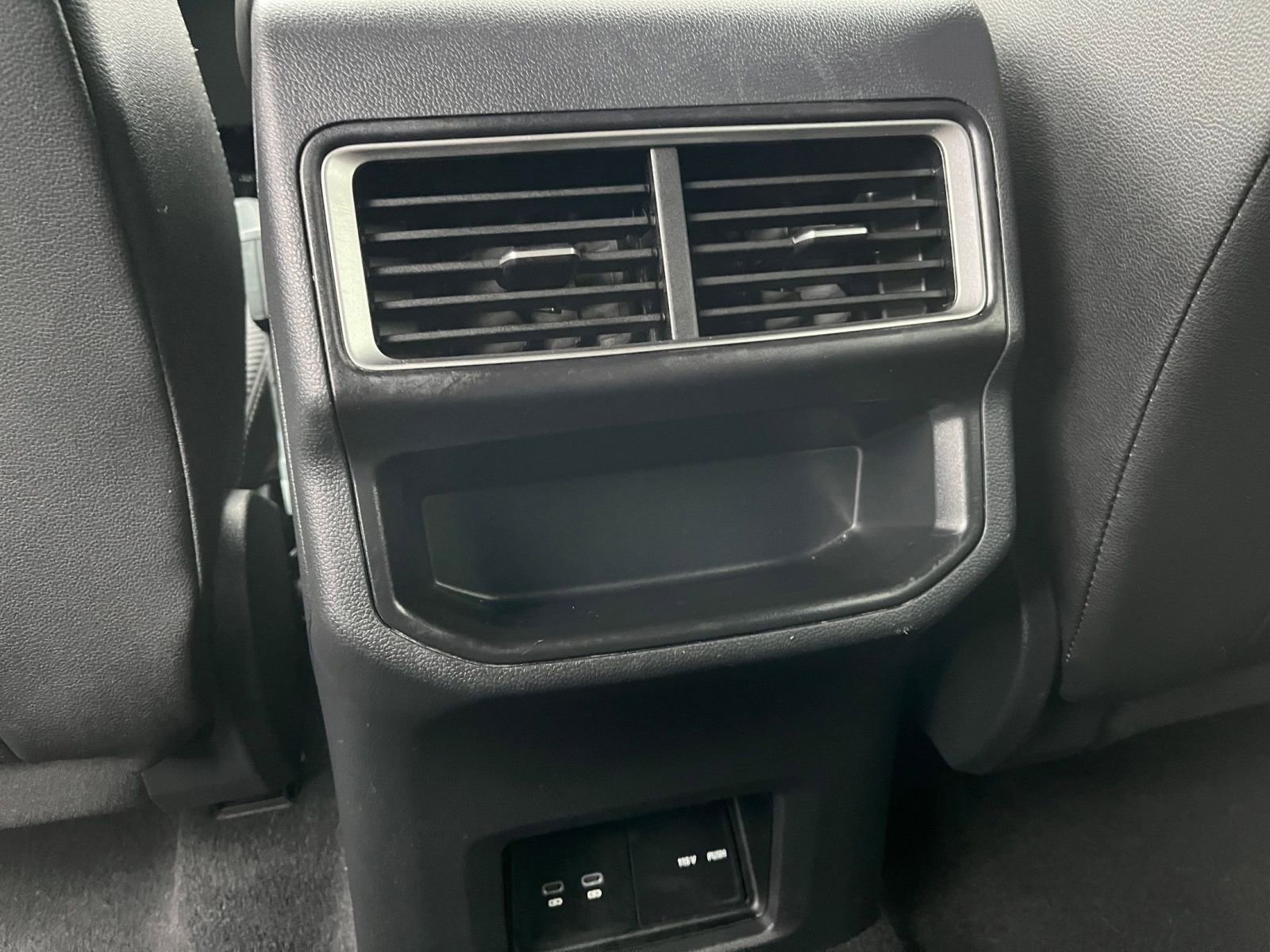 Used 2025 Volkswagen Atlas Cross Sport SE image 24