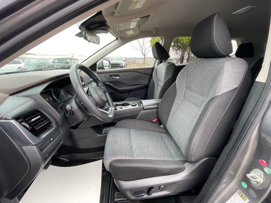 Used 2021 Nissan Rogue SV image 23