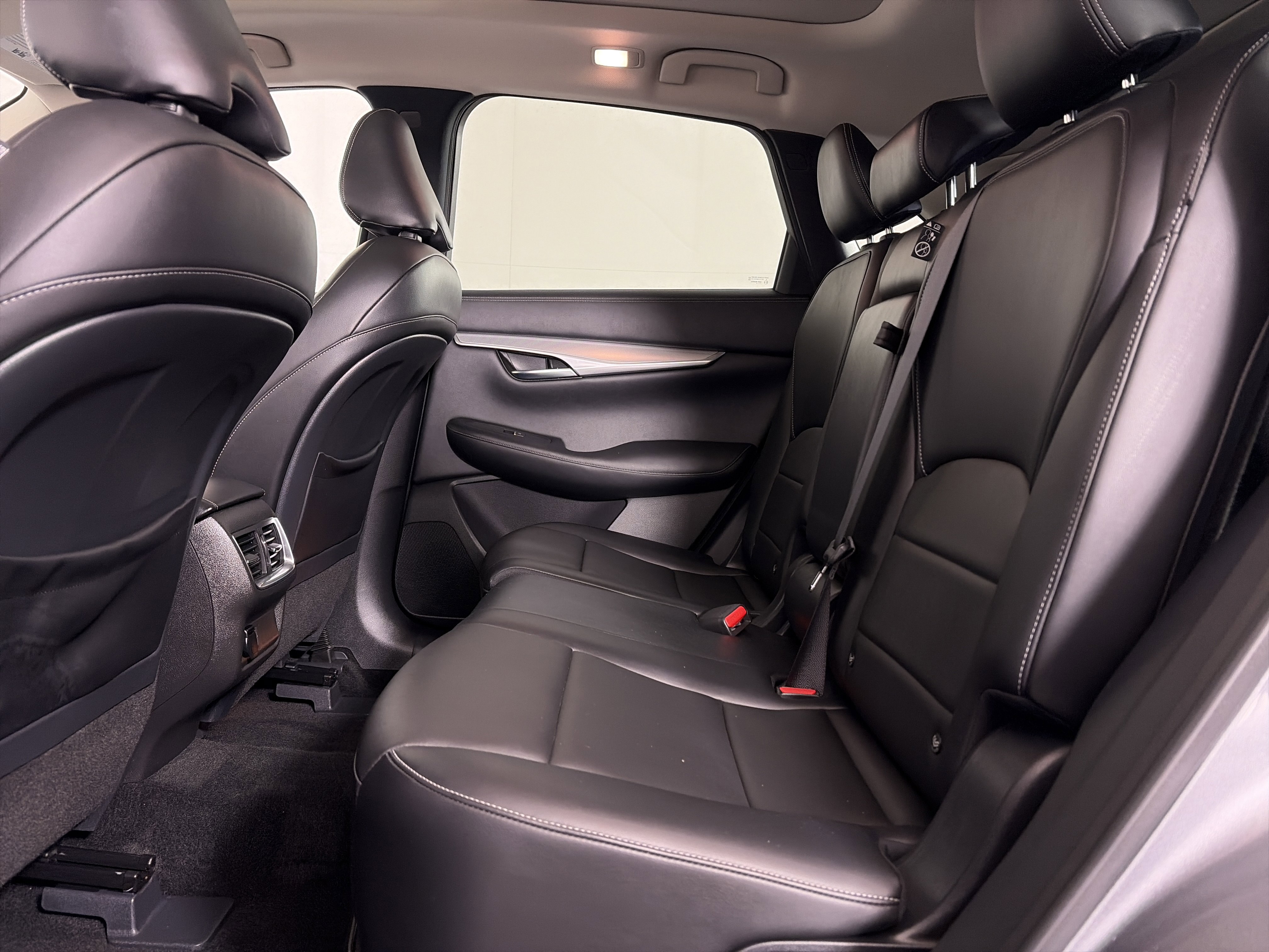 Used 2021 INFINITI QX50 Luxe w/ Cargo Package image 7