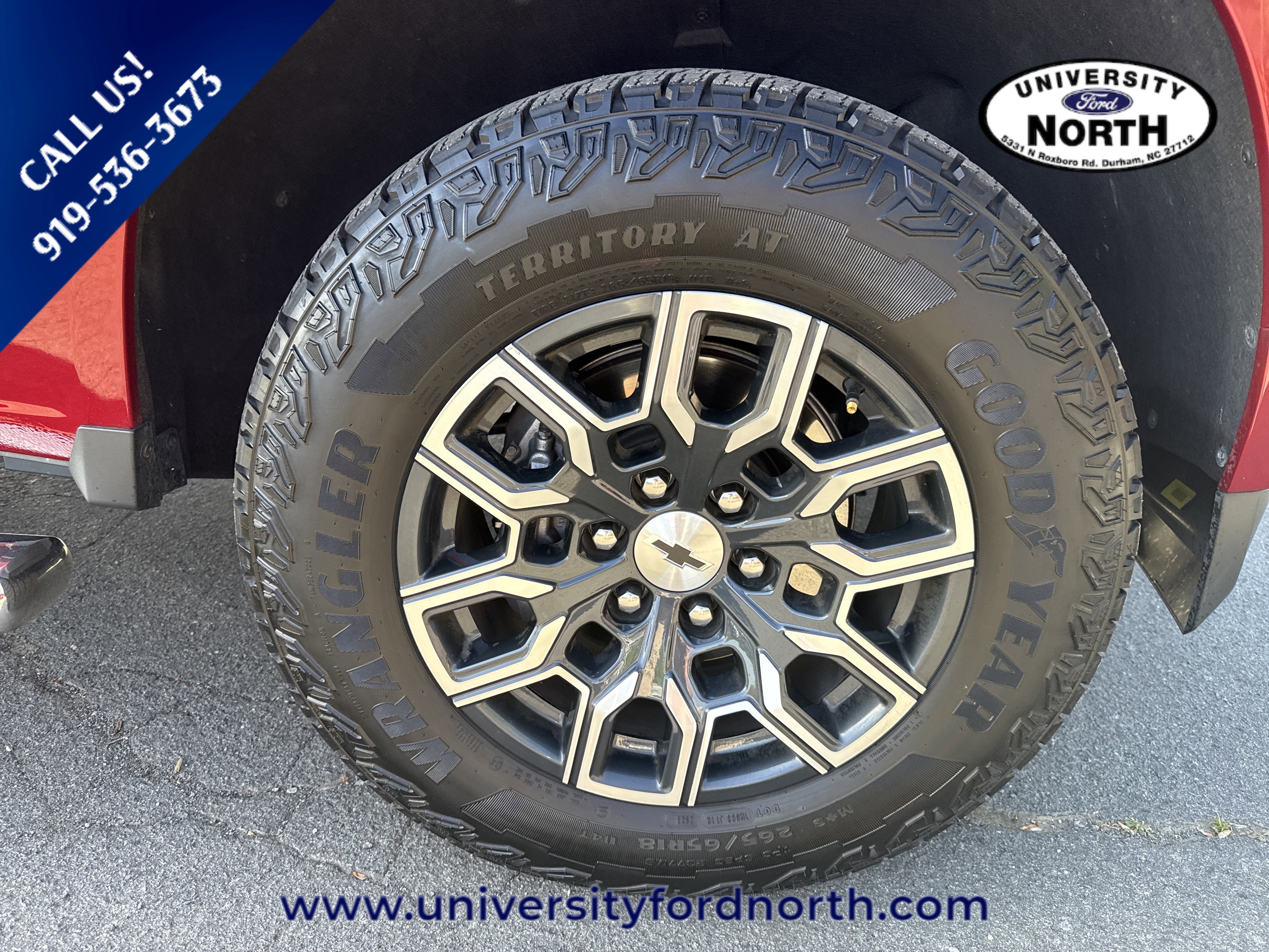 Used 2023 Chevrolet Colorado Z71 w/ Z71 Convenience Package 2 AWD/4WD image 9