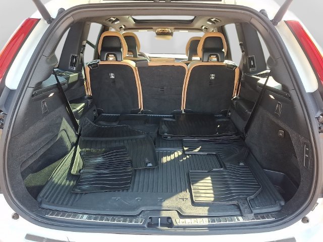 Used 2021 Volvo XC90 T8 Inscription w/ Advanced Package AWD/4WD image 32