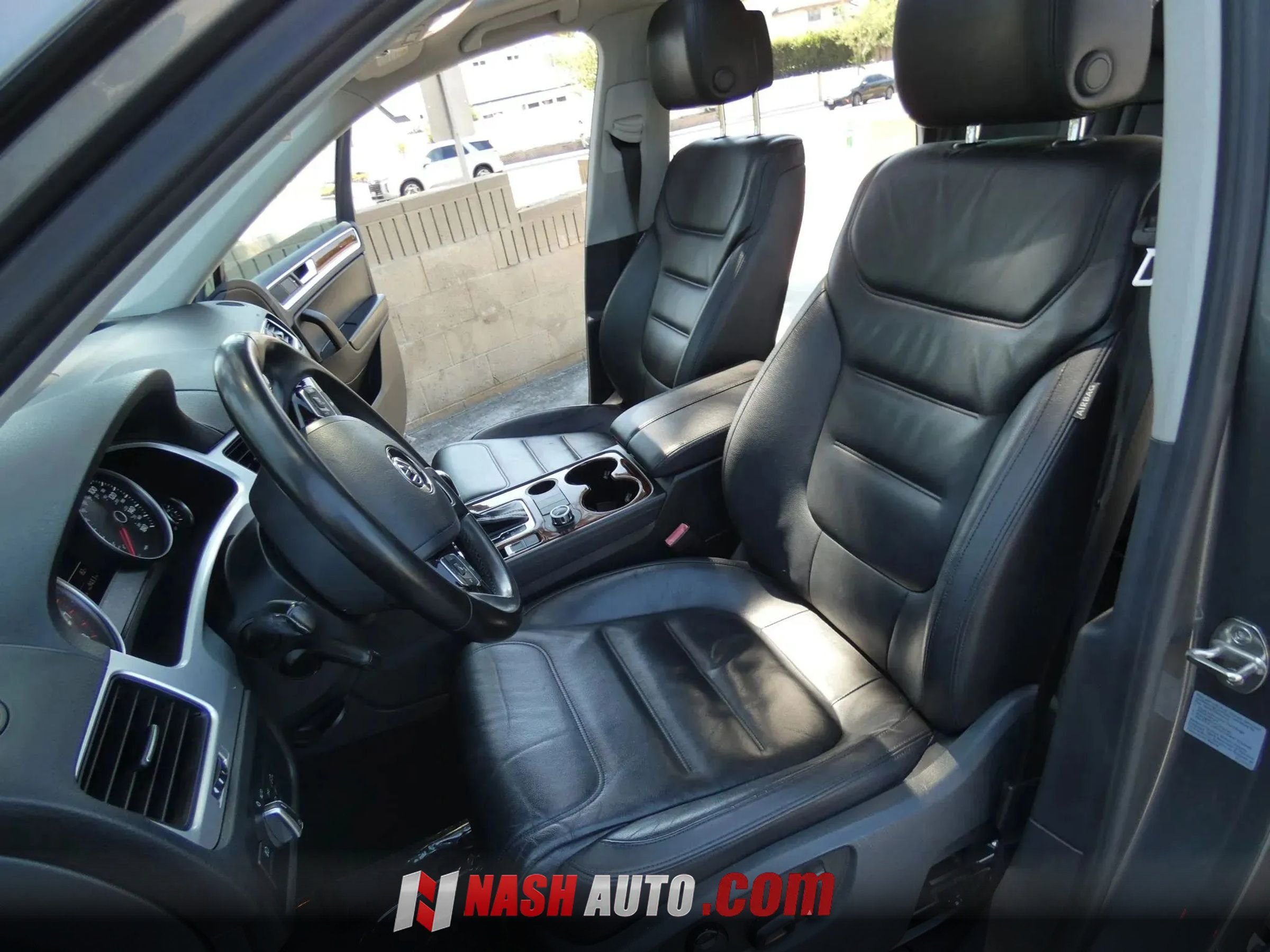 Used 2014 Volkswagen Touareg VR6 AWD/4WD image 49