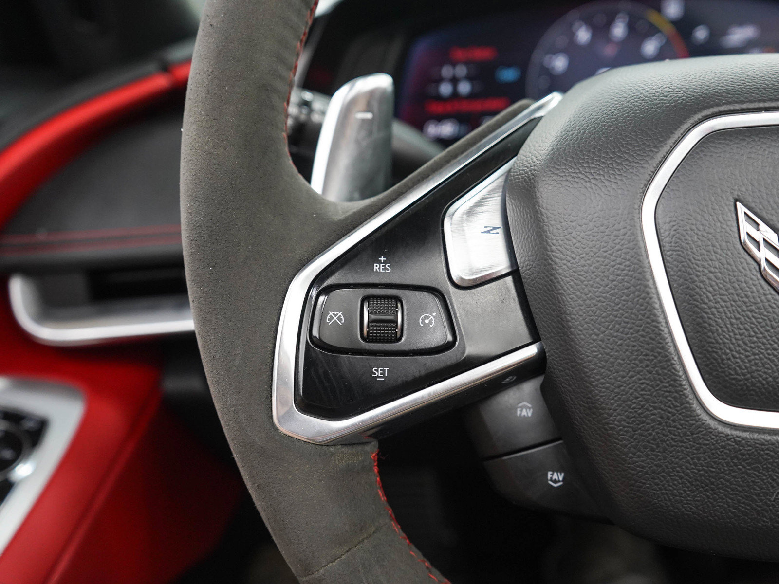 Used 2021 Chevrolet Corvette Stingray Preferred Conv w/ Z51 Performance Package RWD image 34