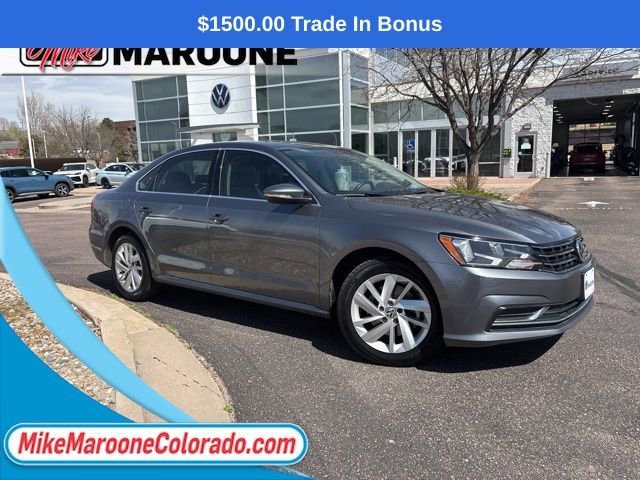 Used 2018 Volkswagen Passat 2.0T SE image 1