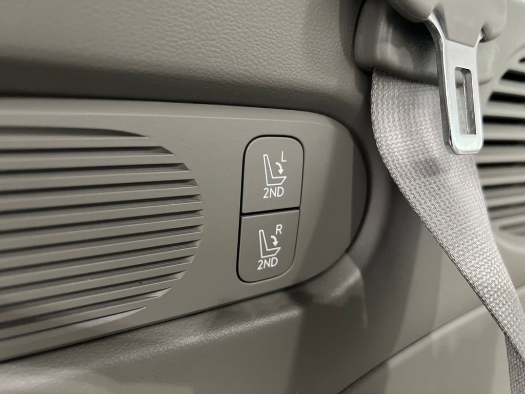 Used 2026 Hyundai Palisade SEL FWD image 41