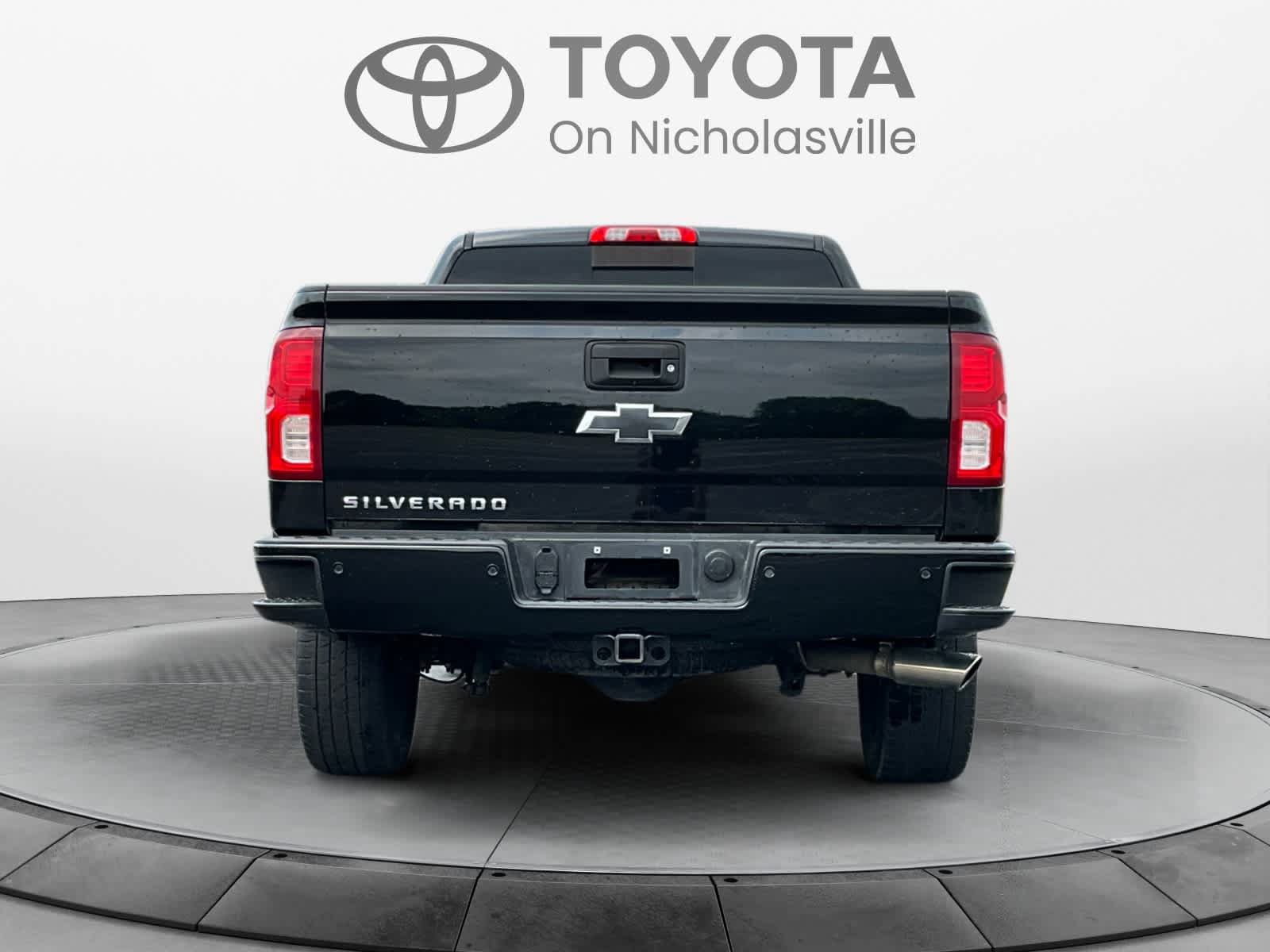 Used 2017 Chevrolet Silverado 1500 High Country AWD/4WD image 4