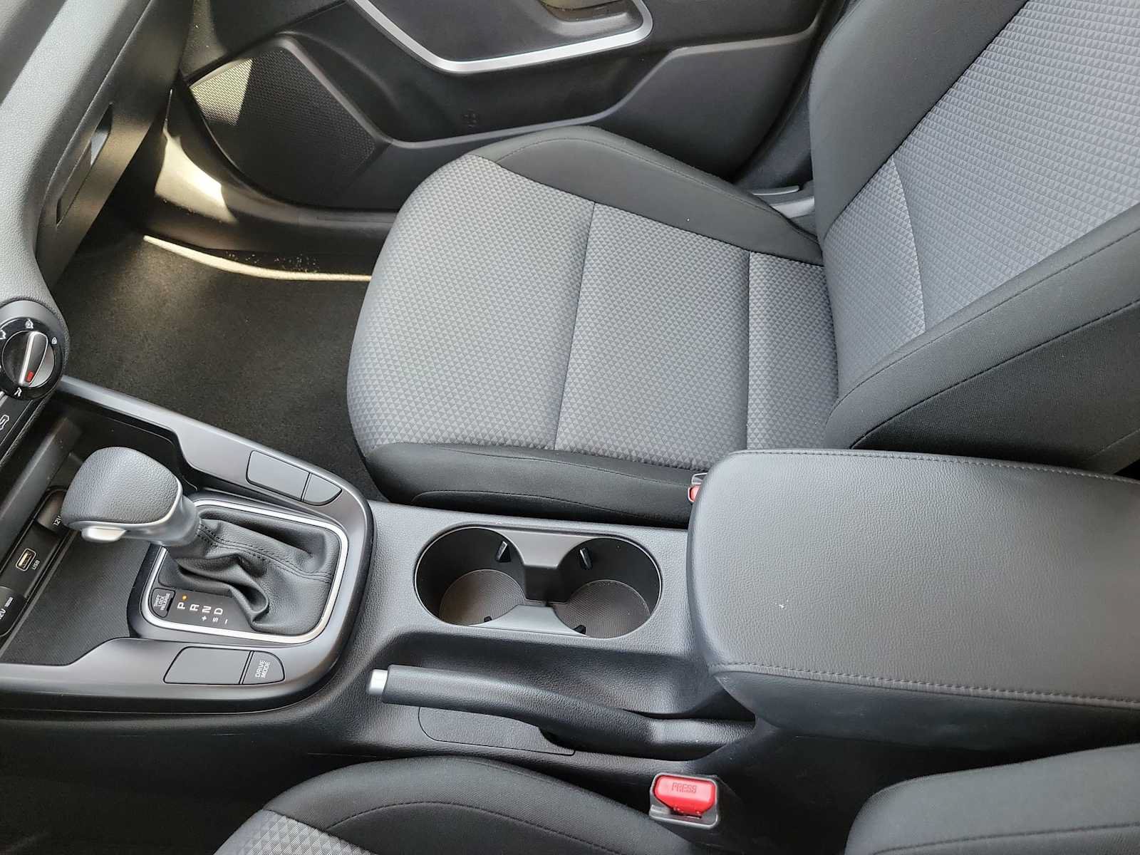 Used 2025 Kia Soul LX w/ LX Technology Package FWD image 20